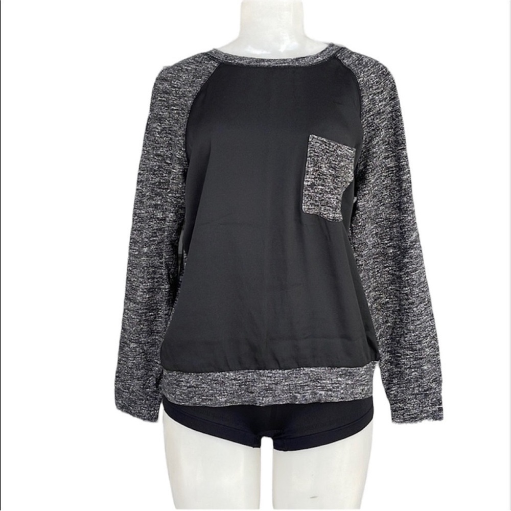 Lou & Grey Black and Gray Pocket Sweatshirt
